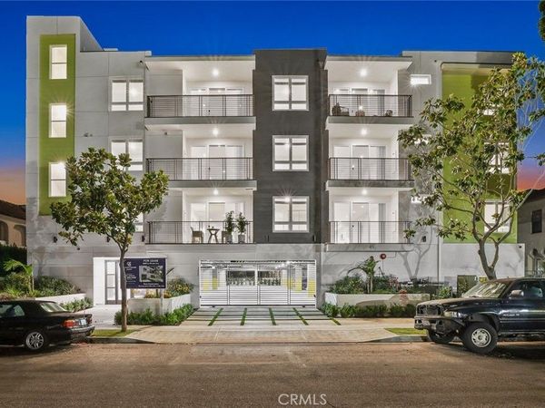 5820 La Mirada Avenue, Unit 403, Hollywood, CA 90038