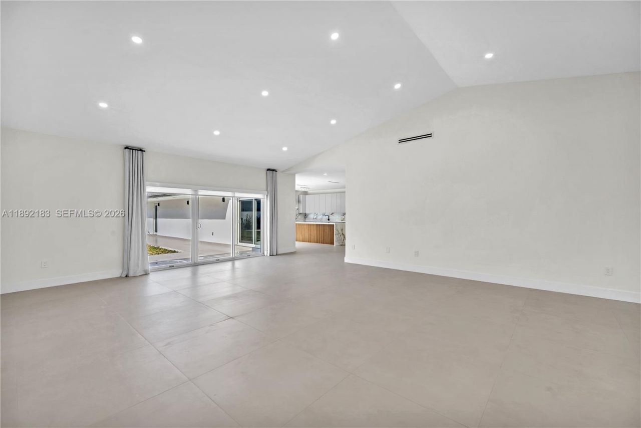 1200 SW 23rd Ct, Miami, FL 33135 Photo