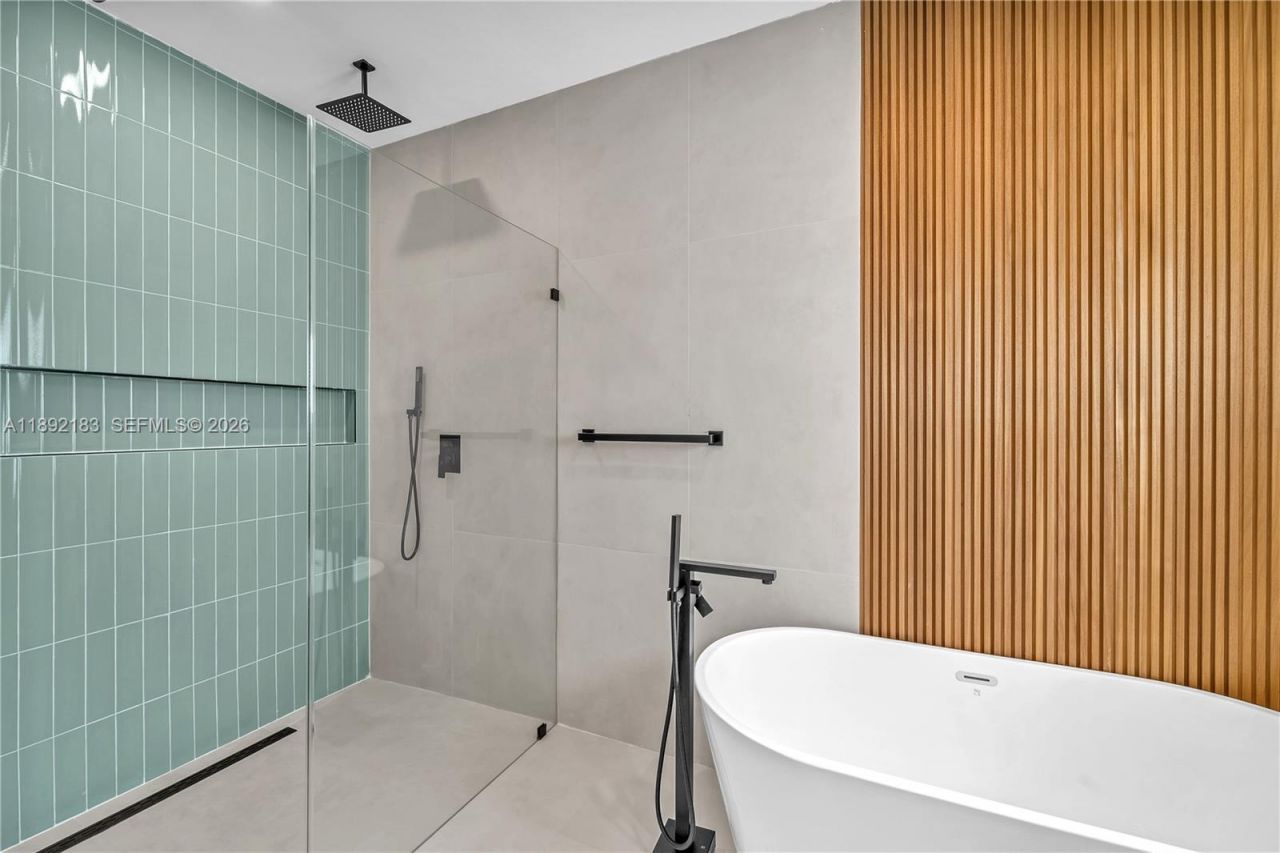 1200 SW 23rd Ct, Miami, FL 33135 Photo