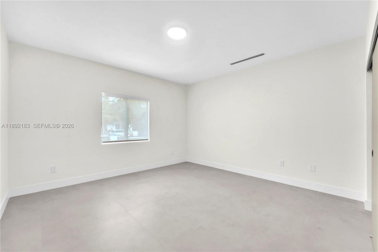 1200 SW 23rd Ct, Miami, FL 33135 Photo