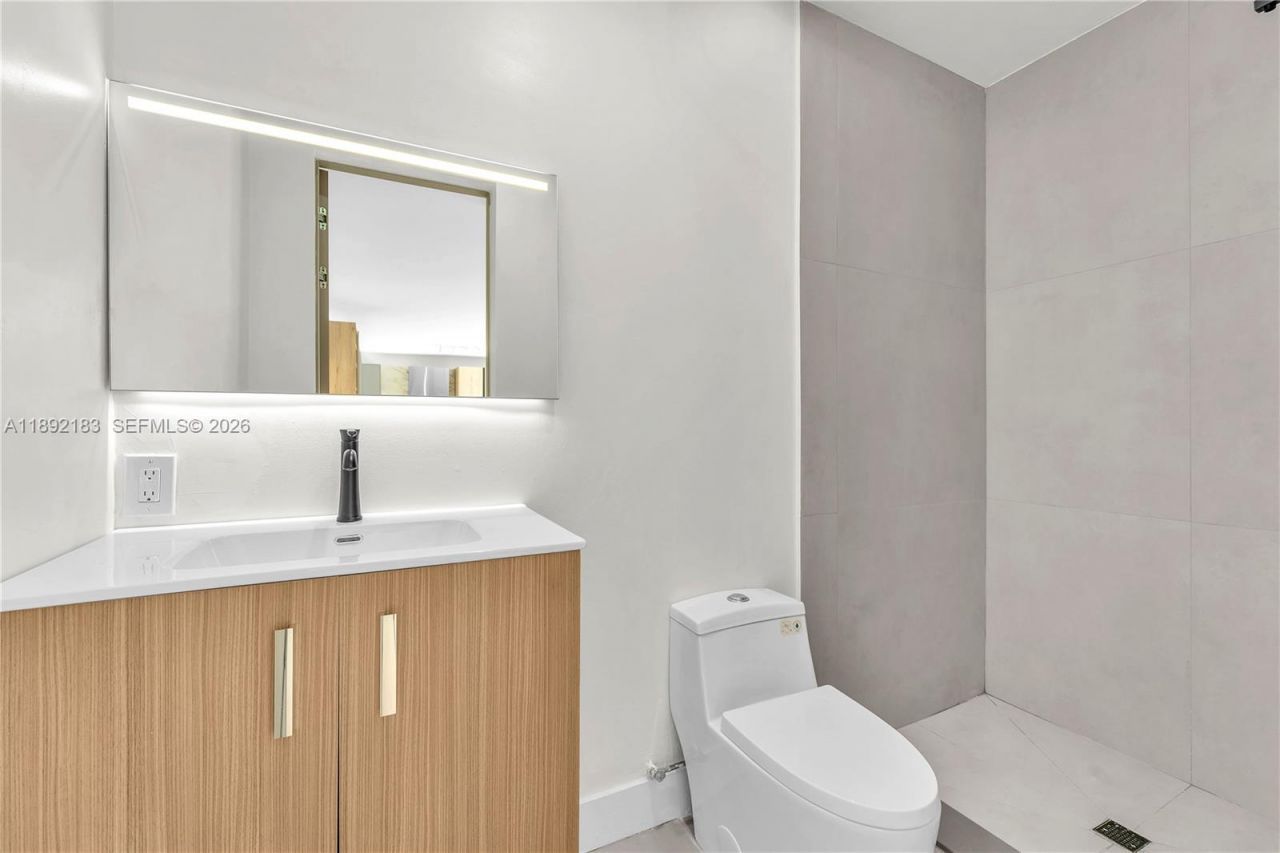 1200 SW 23rd Ct, Miami, FL 33135 Photo