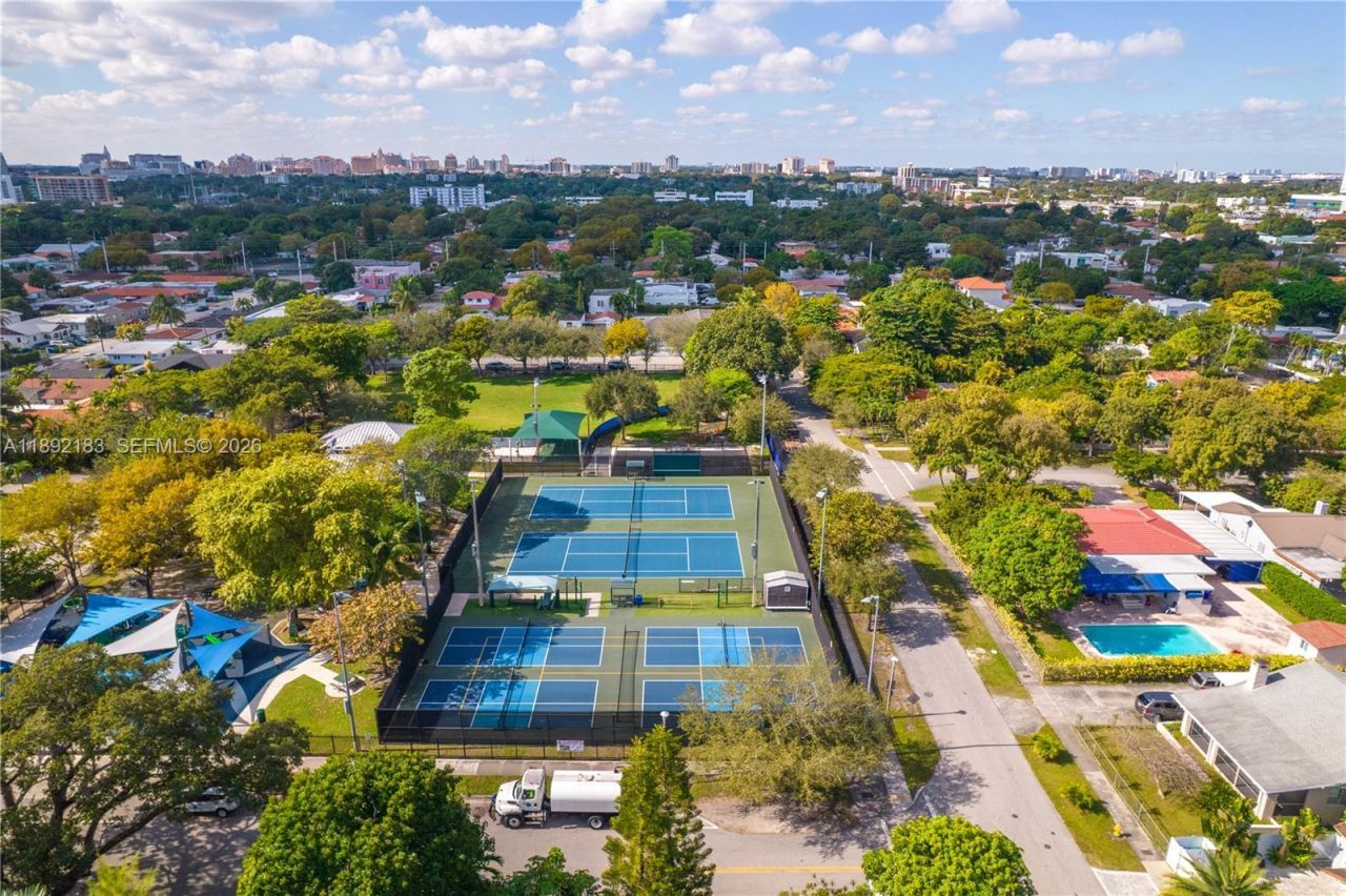 1200 SW 23rd Ct, Miami, FL 33135 Photo