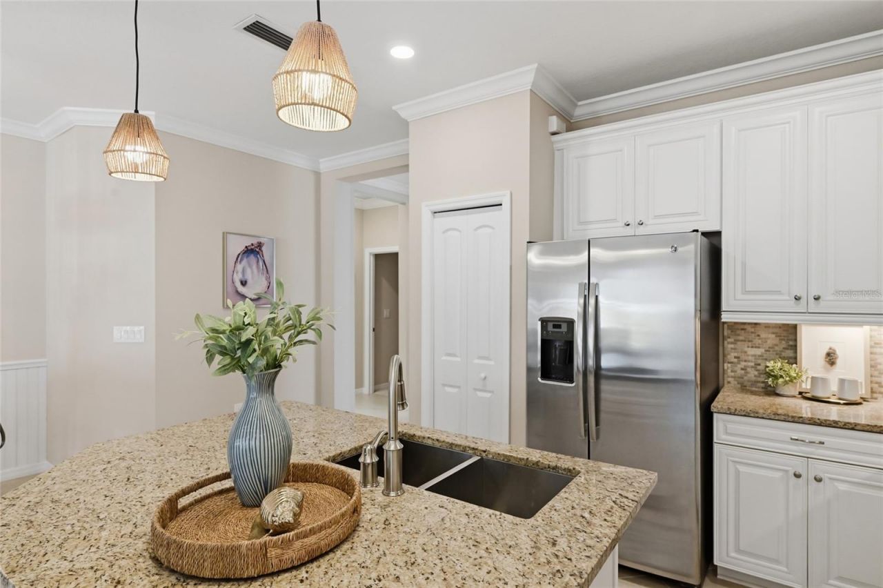 7108 Playa Bella Drive, Bradenton, FL 34209 Photo