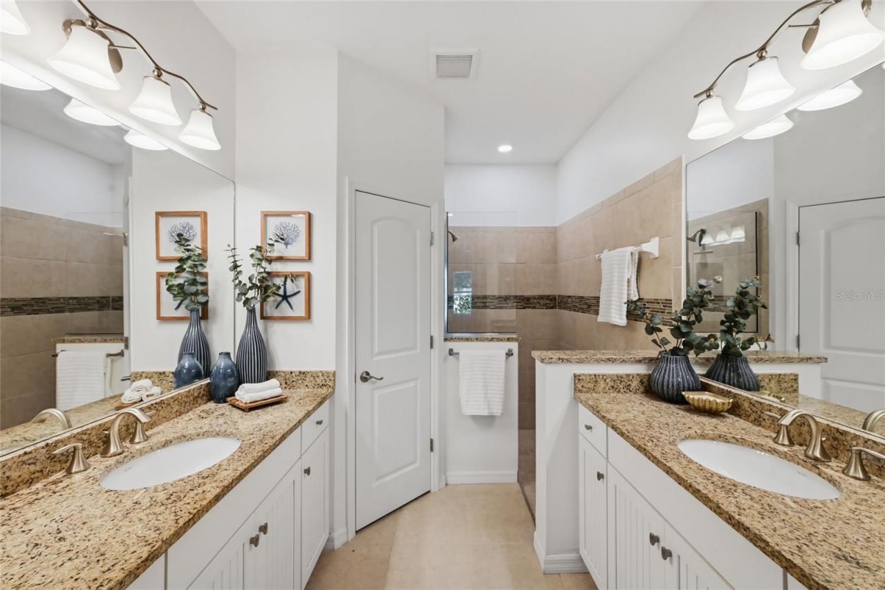 7108 Playa Bella Drive, Bradenton, FL 34209 Photo