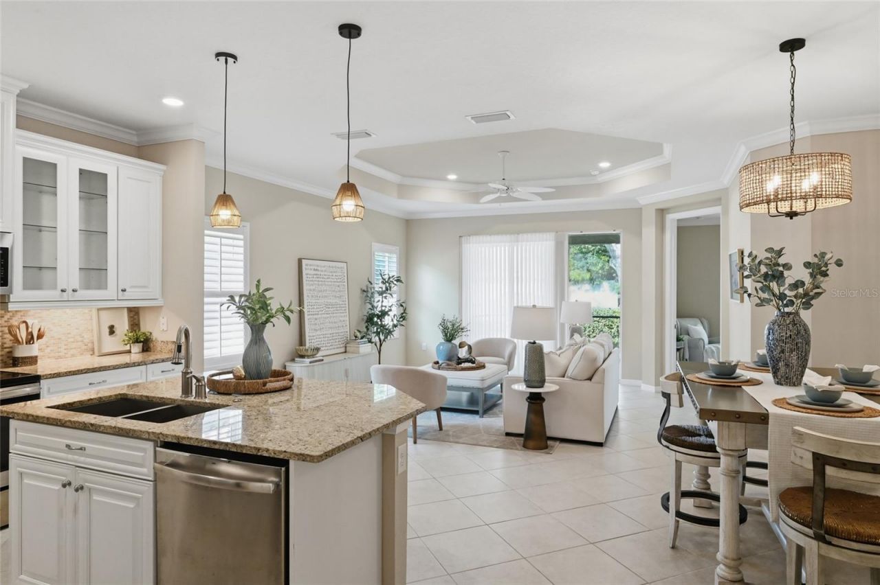 7108 Playa Bella Drive, Bradenton, FL 34209 Photo