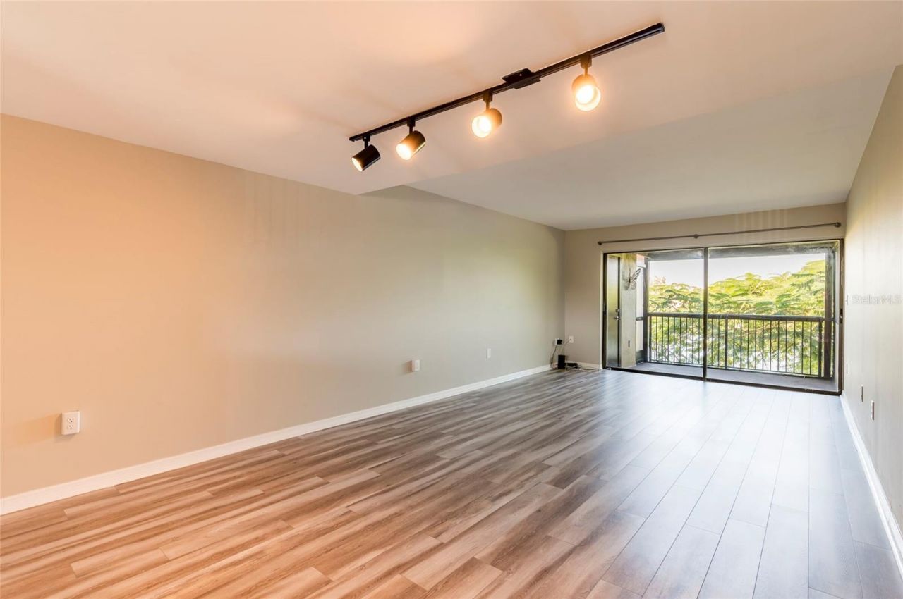 735 S Village Drive N, Unit 206, Saint Petersburg, FL 33716 Photo