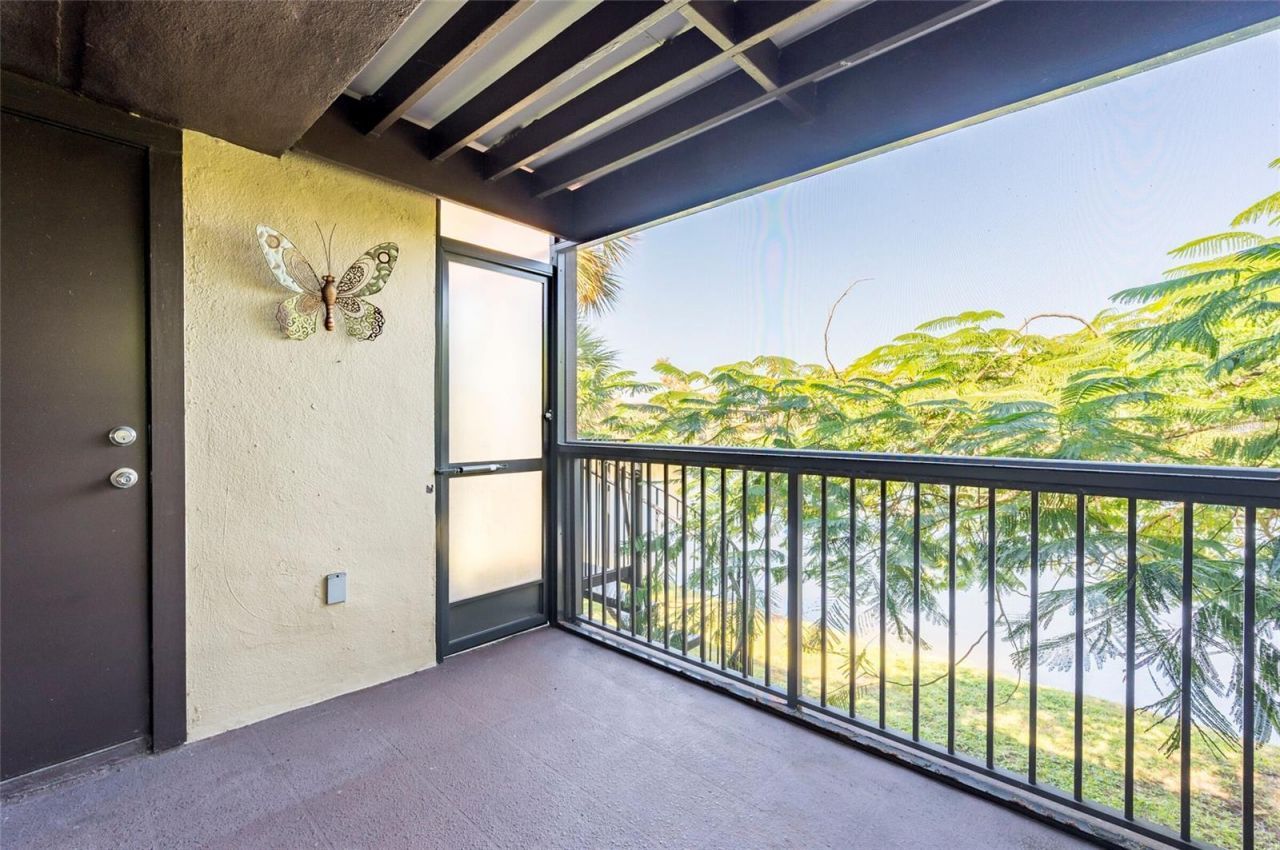 735 S Village Drive N, Unit 206, Saint Petersburg, FL 33716 Photo