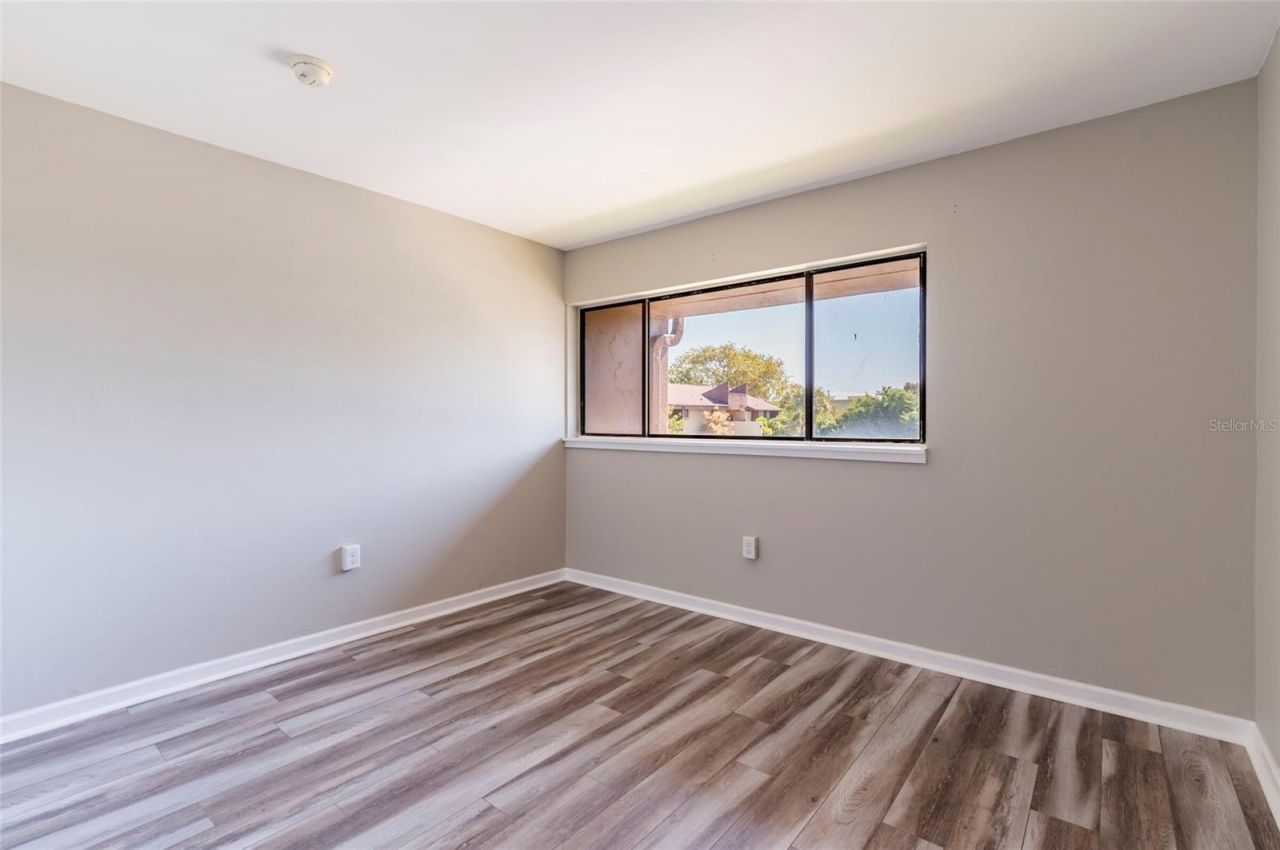 735 S Village Drive N, Unit 206, Saint Petersburg, FL 33716 Photo