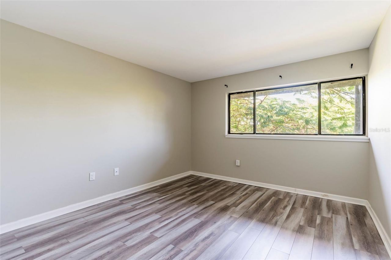 735 S Village Drive N, Unit 206, Saint Petersburg, FL 33716 Photo