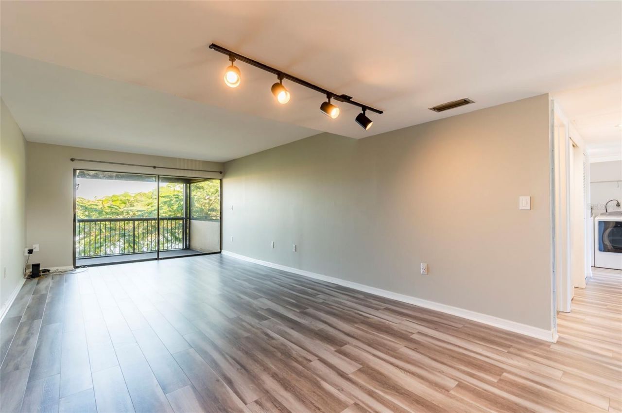 735 S Village Drive N, Unit 206, Saint Petersburg, FL 33716 Photo