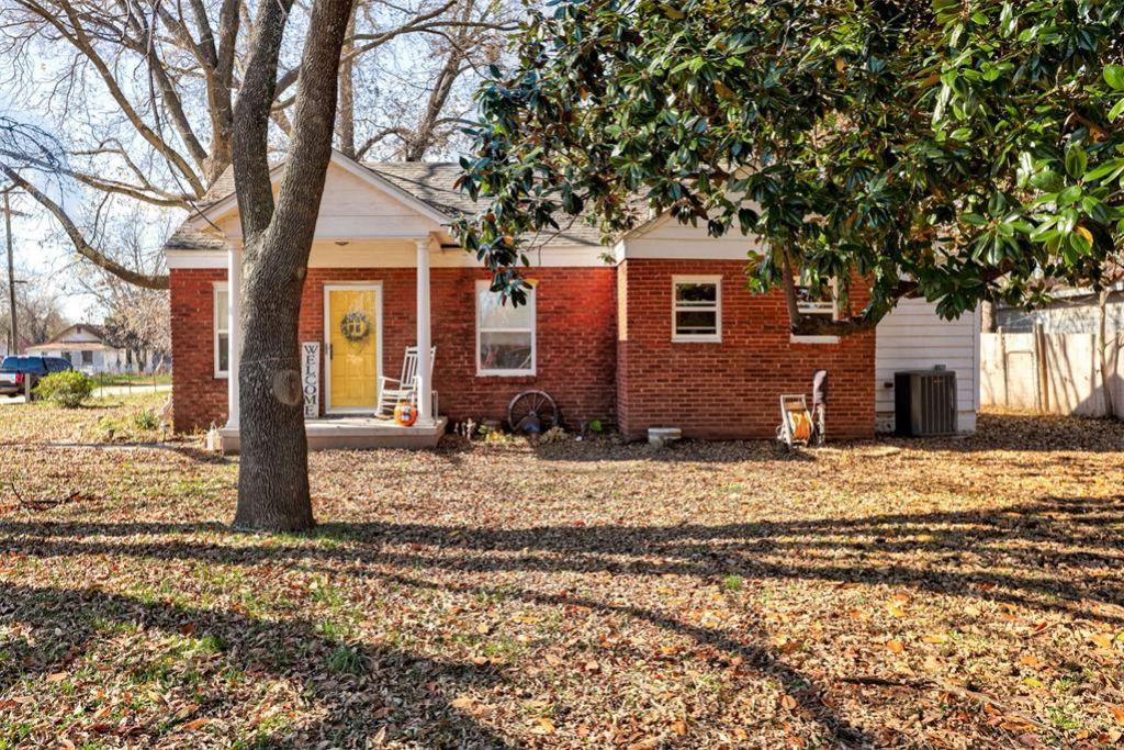 403 N Main Street, Perkins, OK 74059 Main Photo