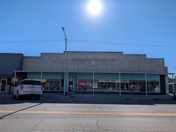 115 W Main Street, Canton, OK 73724