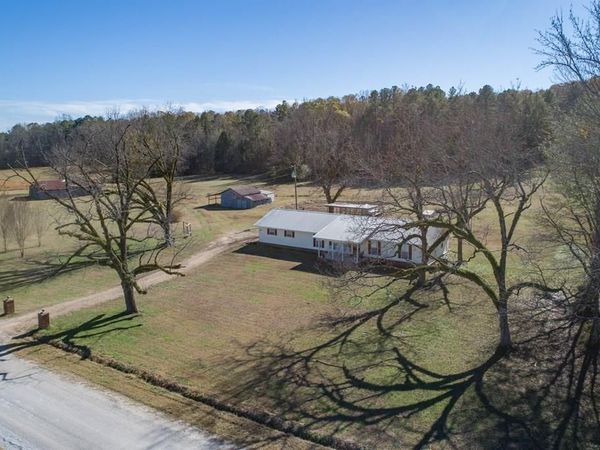 439 County Road 300, Calhoun City, MS 38916