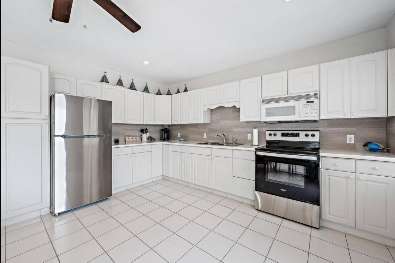 320 Inlet Way, Unit 1, Palm Beach Shores, FL 33404 Photo