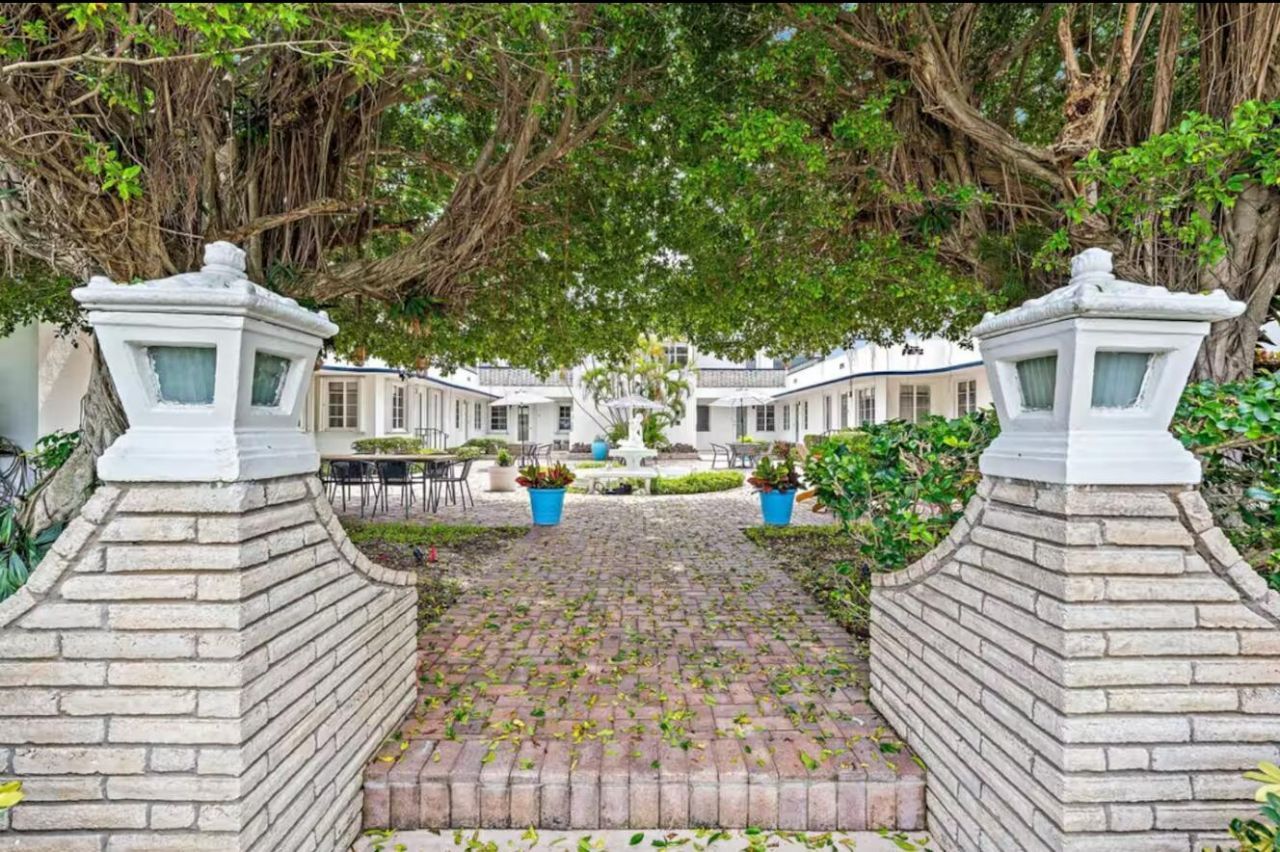 320 Inlet Way, Unit 1, Palm Beach Shores, FL 33404 Photo