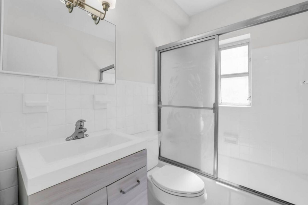 320 Inlet Way, Unit 1, Palm Beach Shores, FL 33404 Photo