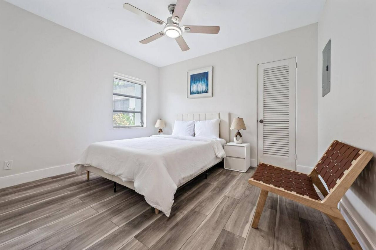 320 Inlet Way, Unit 1, Palm Beach Shores, FL 33404 Photo