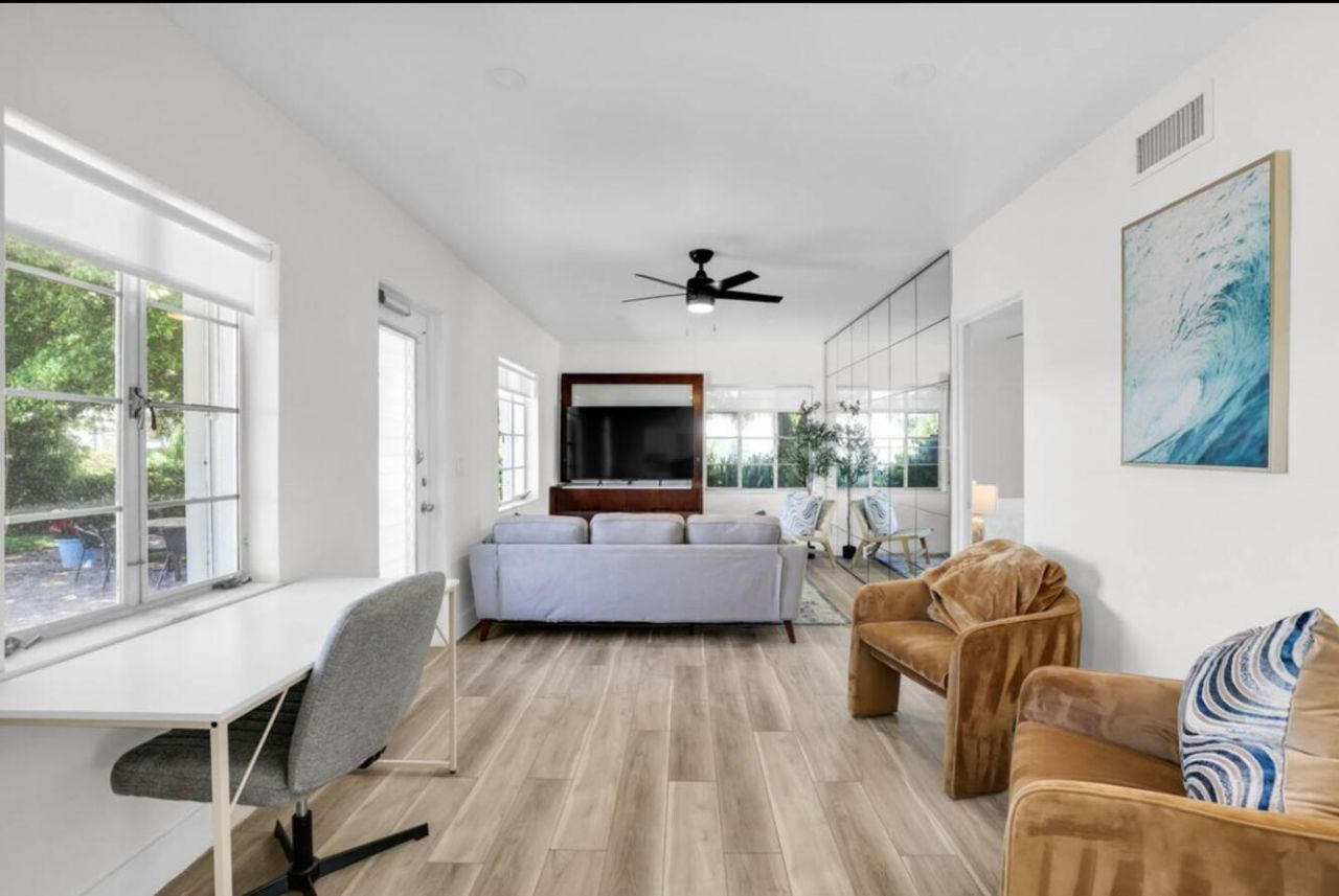 320 Inlet Way, Unit 1, Palm Beach Shores, FL 33404 Photo