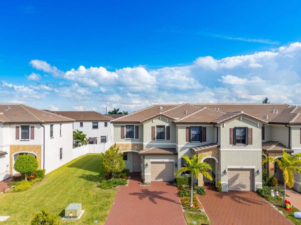 11101 W 33rd Court Court, Hialeah, FL 33018