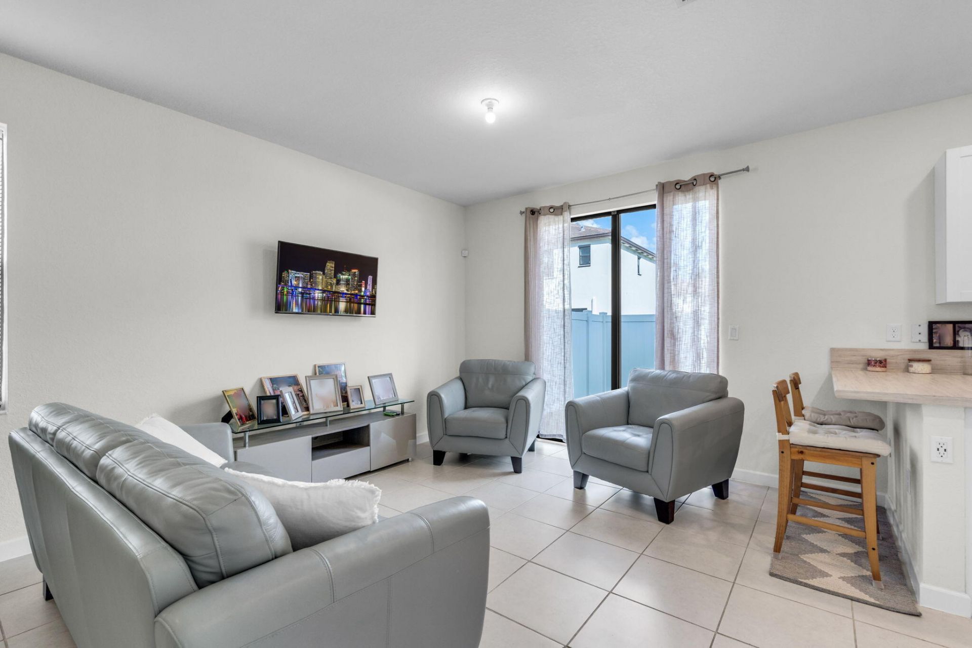 11101 W 33rd Court Court, Hialeah, FL 33018 Photo