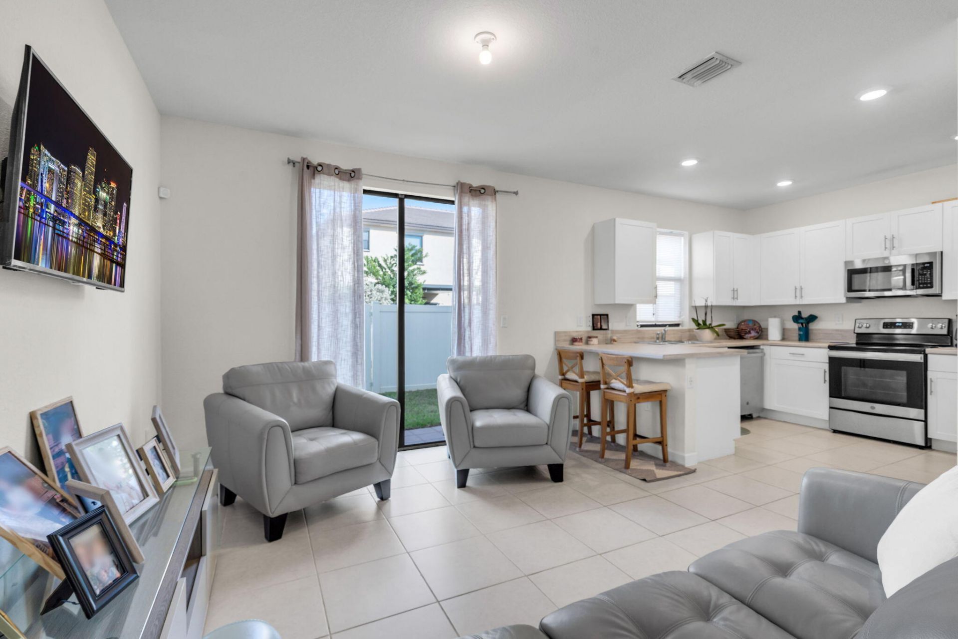 11101 W 33rd Court Court, Hialeah, FL 33018 Photo