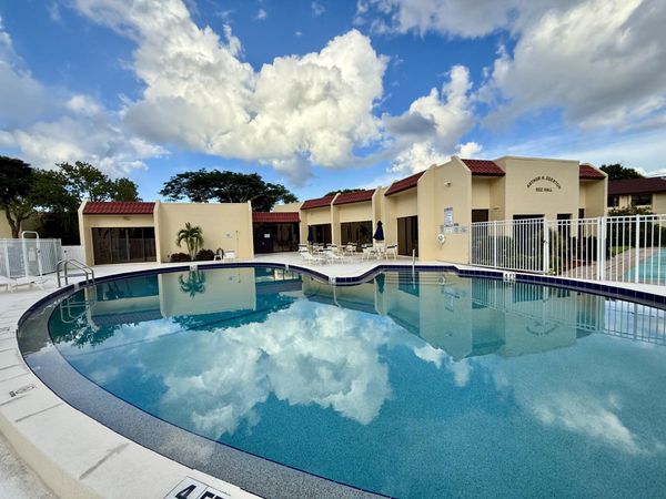 2050 Oleander Boulevard, Unit 7-106, Fort Pierce, FL 34950