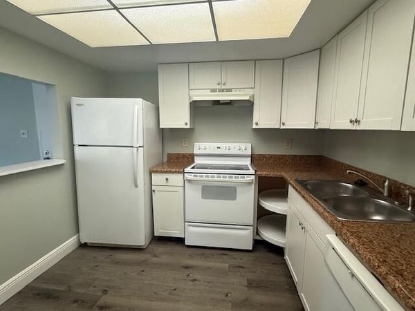 2050 Oleander Boulevard, Unit 7-106, Fort Pierce, FL 34950