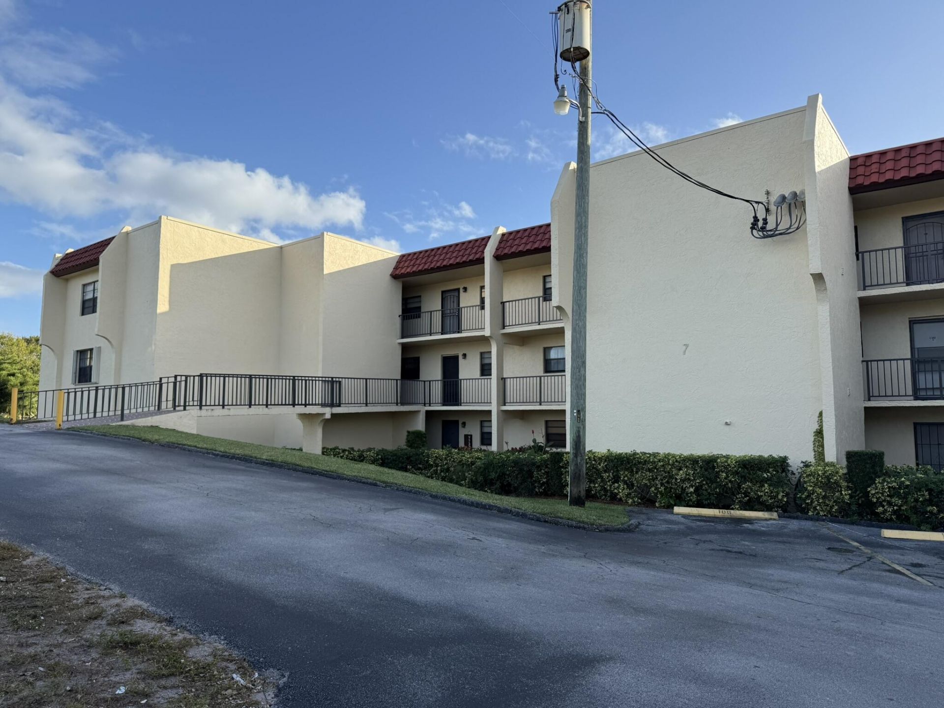 2050 Oleander Boulevard, Unit 7-106, Fort Pierce, FL 34950 Photo