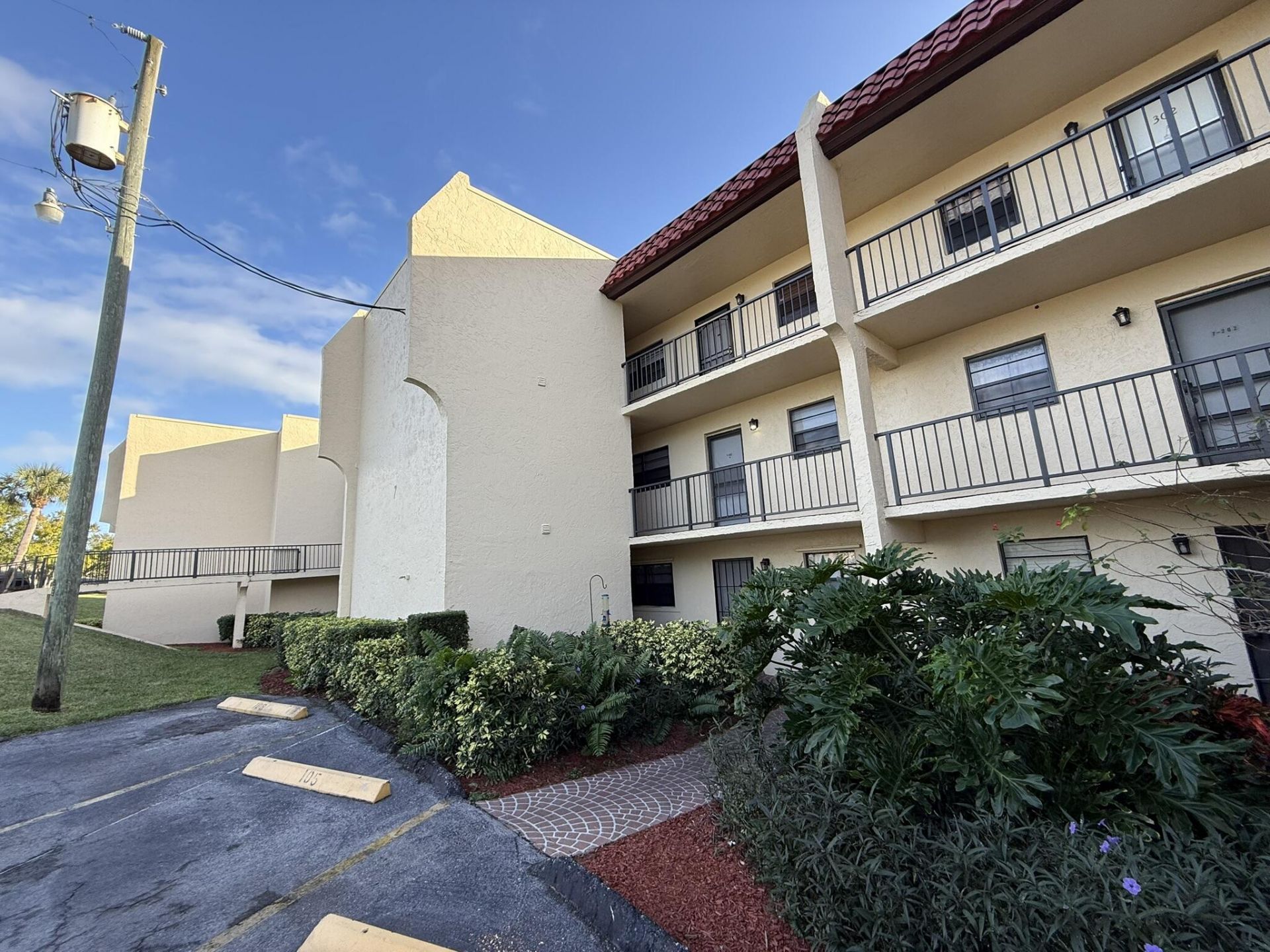 2050 Oleander Boulevard, Unit 7-106, Fort Pierce, FL 34950 Photo