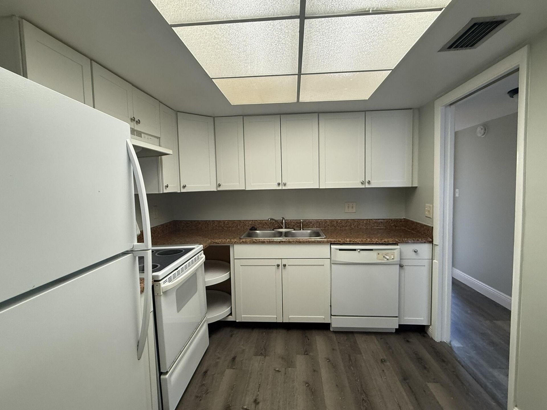 2050 Oleander Boulevard, Unit 7-106, Fort Pierce, FL 34950 Photo