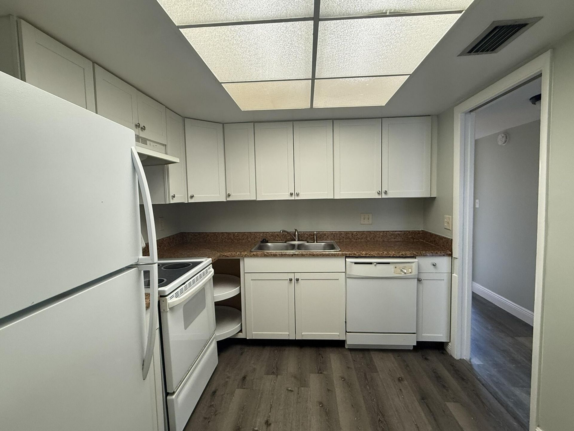 2050 Oleander Boulevard, Unit 7-106, Fort Pierce, FL 34950 Photo