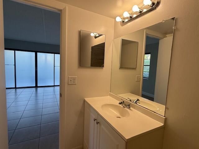 2050 Oleander Boulevard, Unit 7-106, Fort Pierce, FL 34950 Photo