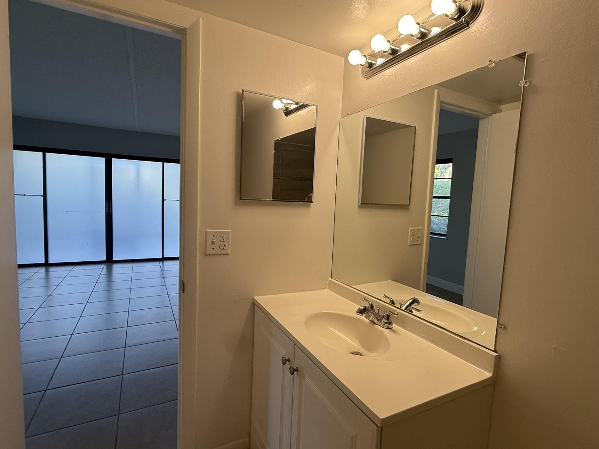 2050 Oleander Boulevard, Unit 7-106, Fort Pierce, FL 34950 Photo