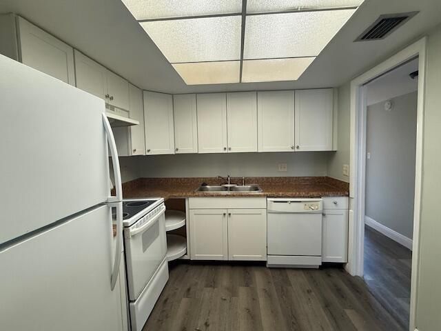 2050 Oleander Boulevard, Unit 7-106, Fort Pierce, FL 34950 Photo