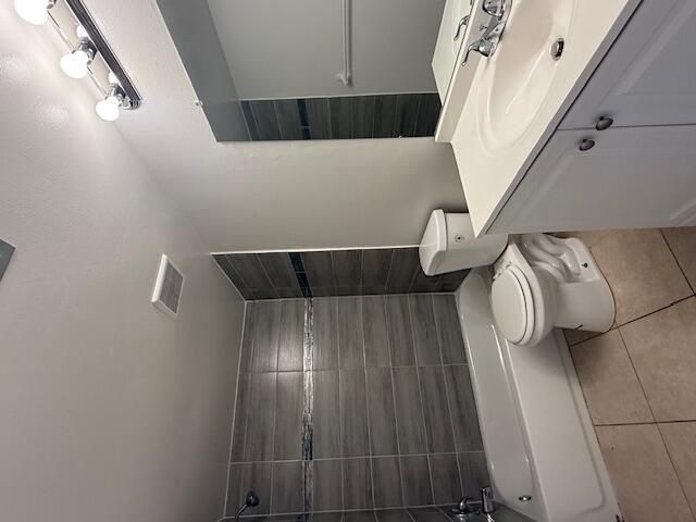 2050 Oleander Boulevard, Unit 7-106, Fort Pierce, FL 34950 Photo