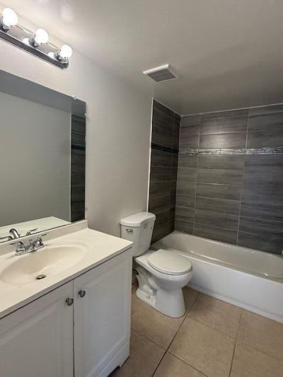 2050 Oleander Boulevard, Unit 7-106, Fort Pierce, FL 34950 Photo