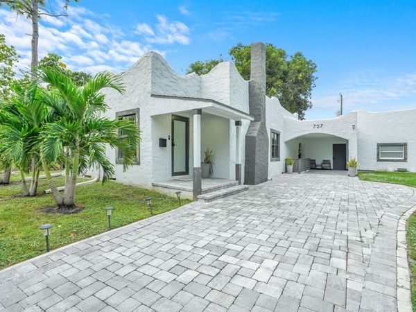 727 S Fernwood Drive S, West Palm Beach, FL 33405