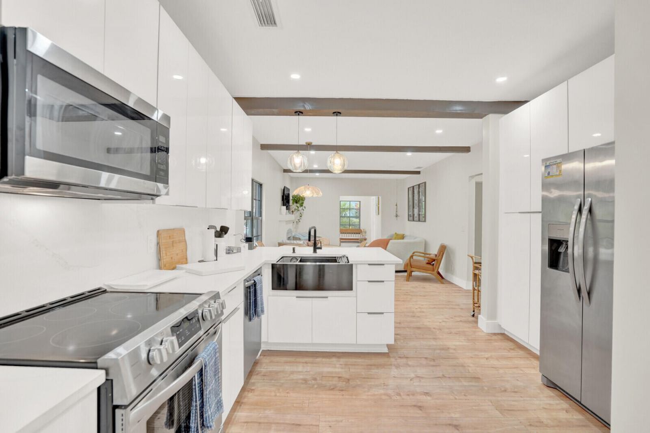 727 S Fernwood Drive S, West Palm Beach, FL 33405 Photo