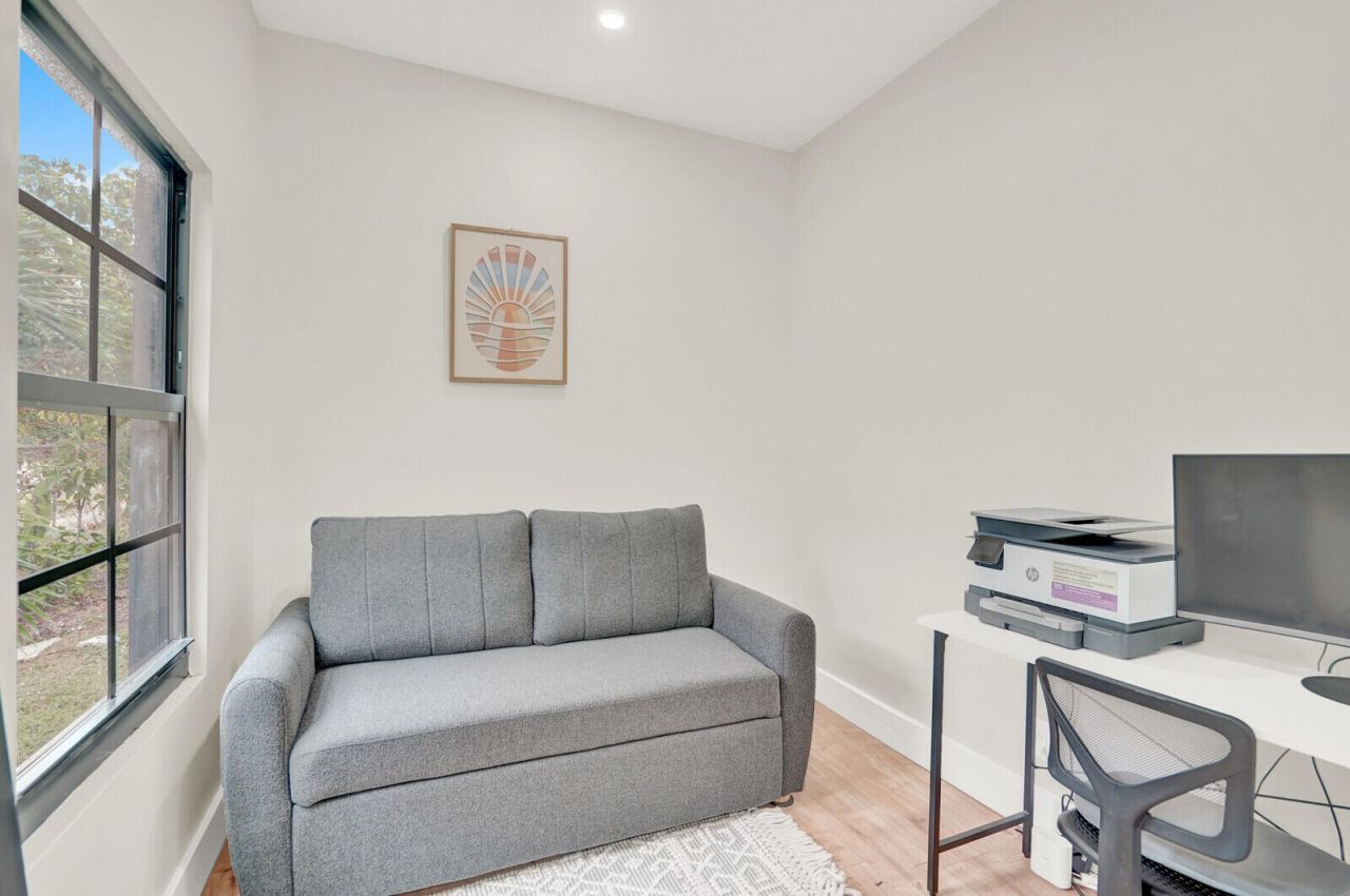 727 S Fernwood Drive S, West Palm Beach, FL 33405 Photo