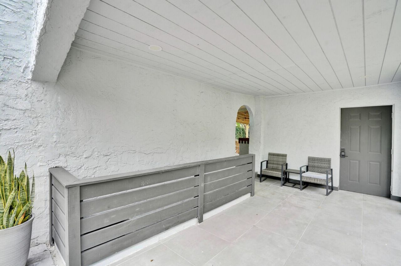 727 S Fernwood Drive S, West Palm Beach, FL 33405 Photo