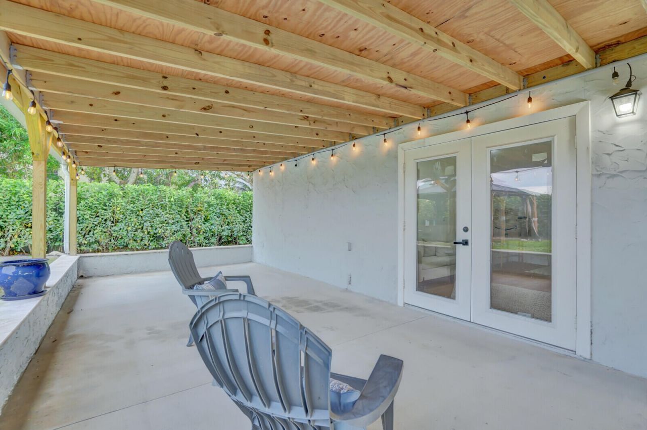 727 S Fernwood Drive S, West Palm Beach, FL 33405 Photo