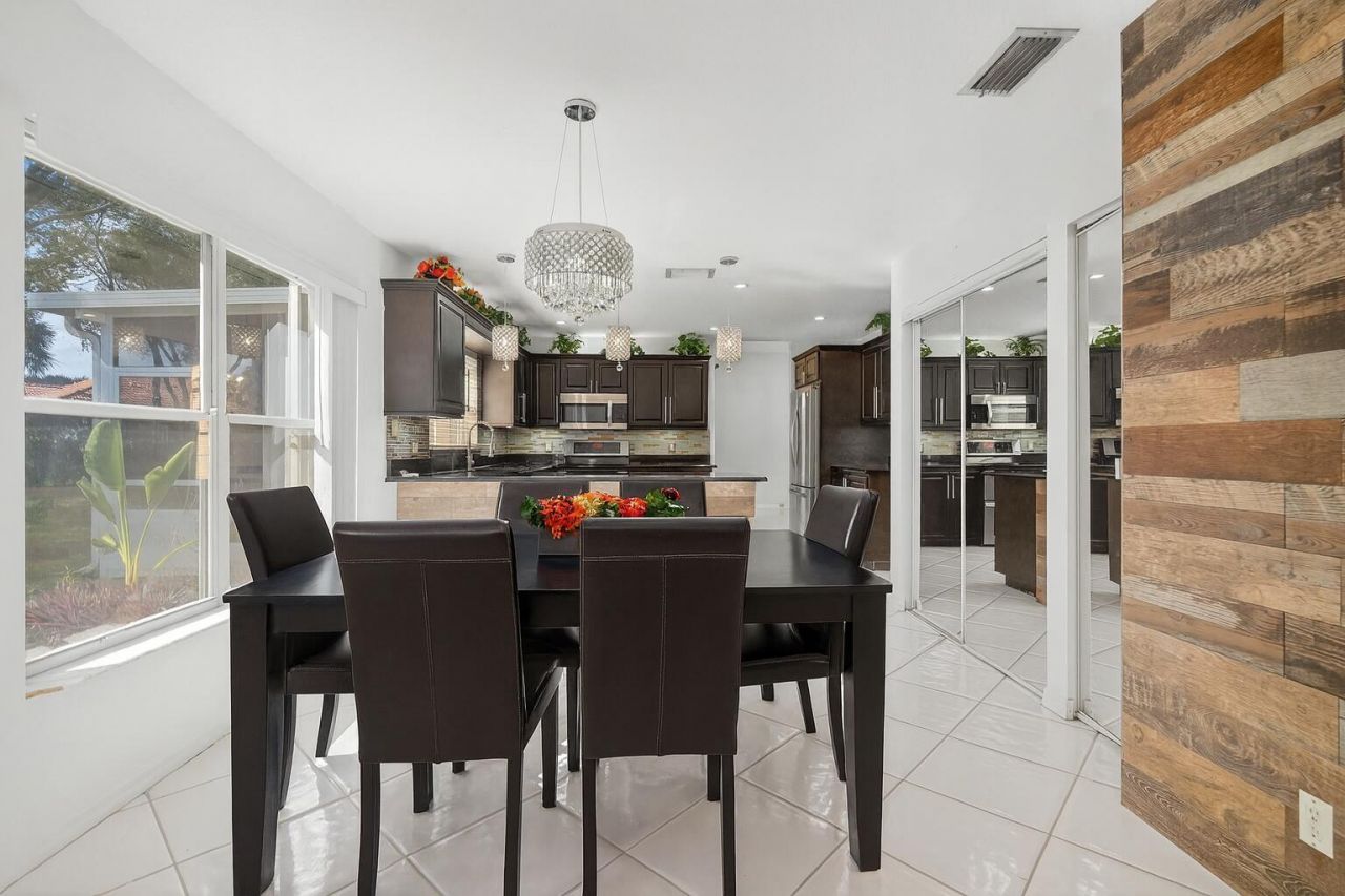 7004 Galleon Cove Circle, Riviera Beach, FL 33418 Photo