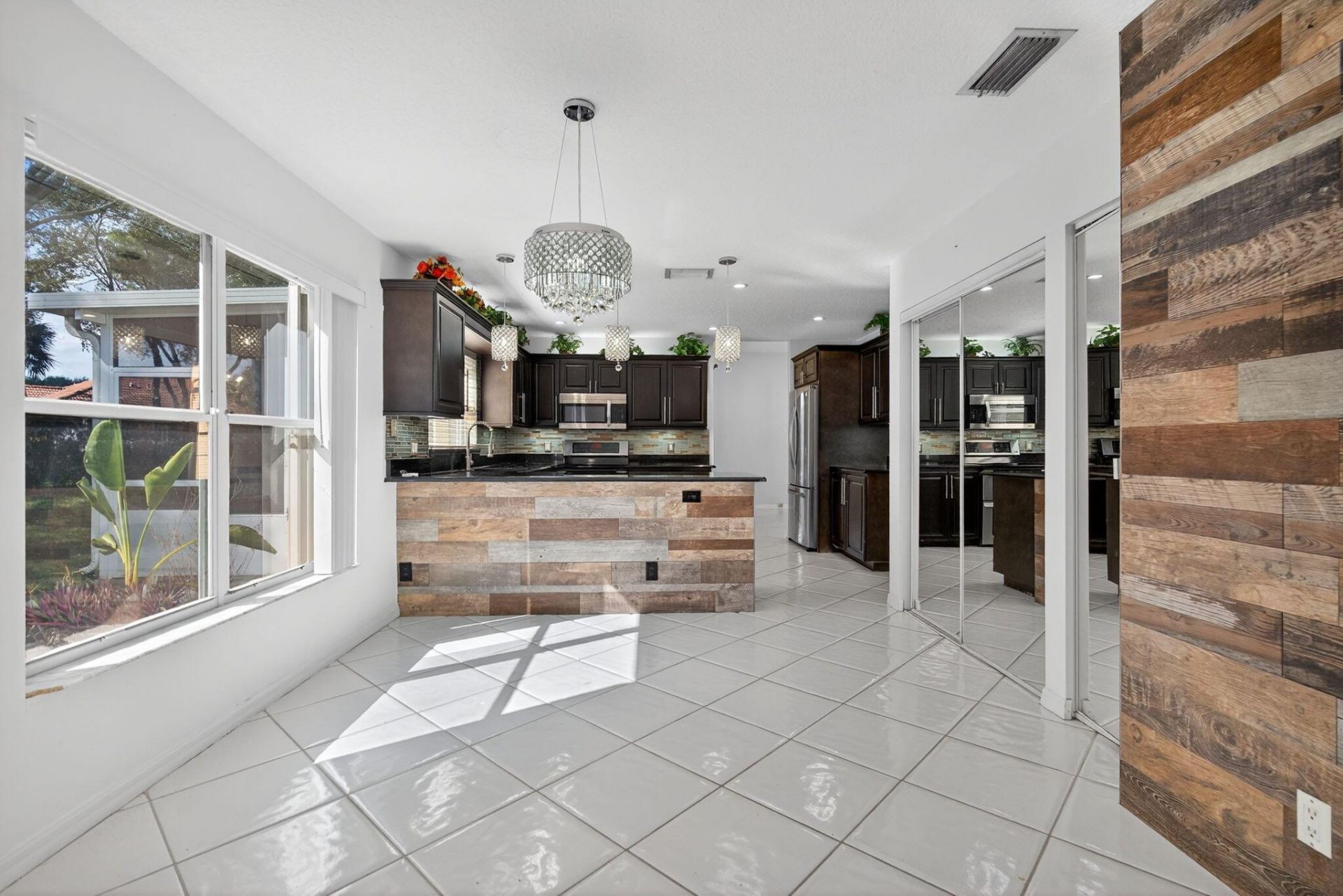 7004 Galleon Cove Circle, Riviera Beach, FL 33418 Photo