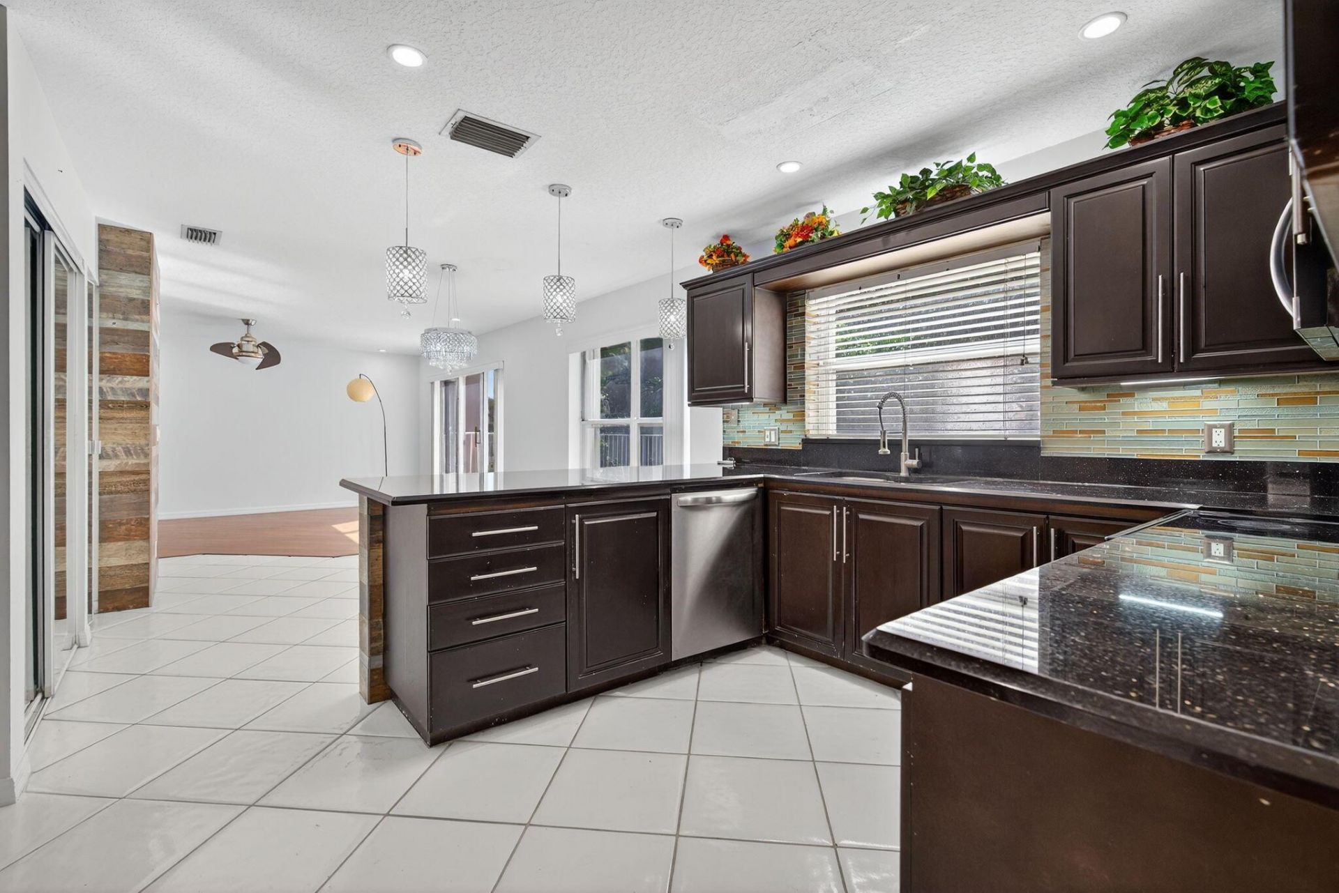 7004 Galleon Cove Circle, Riviera Beach, FL 33418 Photo