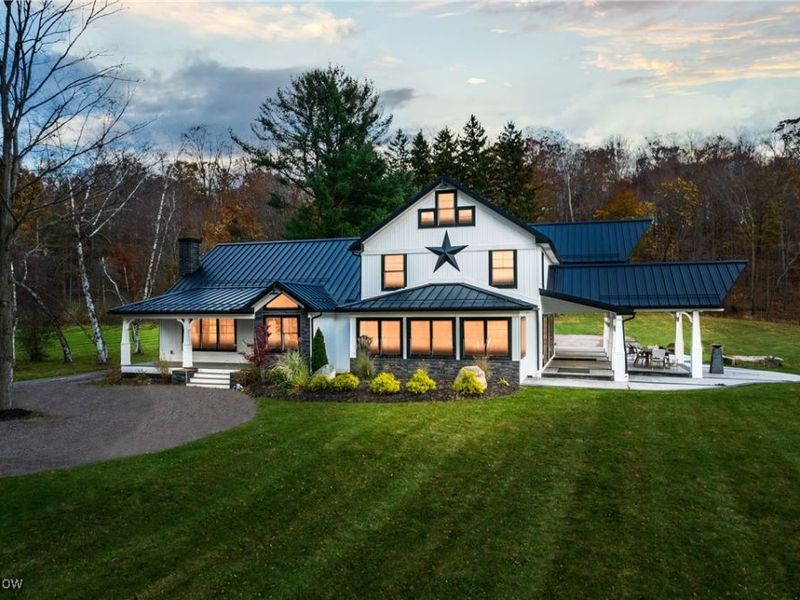 37250 Chardon Road, Willoughby Hills, OH 44094 Photo 2