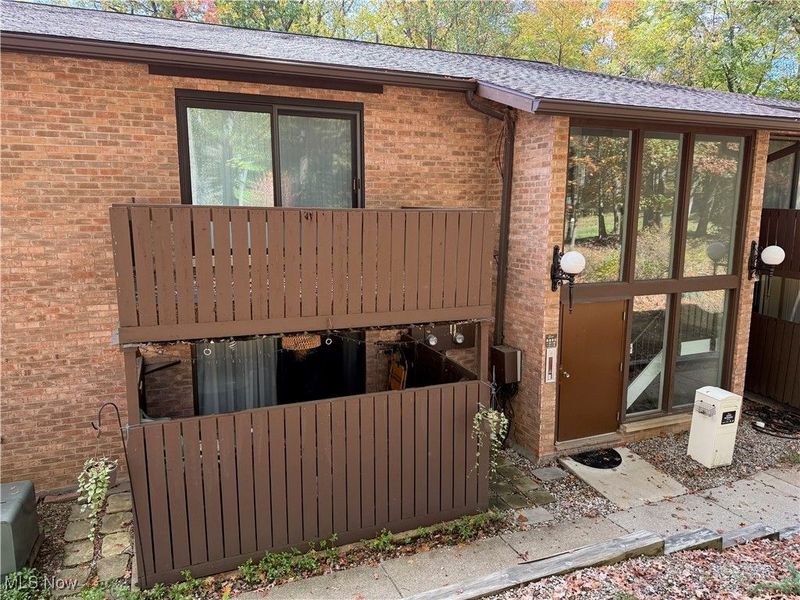 6895 Carriage Hill Drive, Unit E77, Brecksville, OH 44141 Photo 1