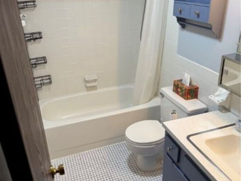 6895 Carriage Hill Drive, Unit E77, Brecksville, OH 44141 Photo 12