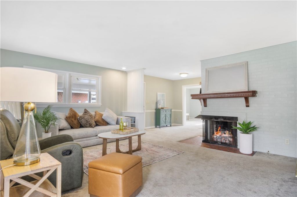 6 Dimmock Avenue, Newport News, VA 23601 Main Photo