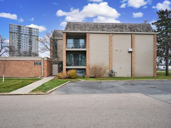 6423 Colony Way, Unit 2G, Edina, MN 55435