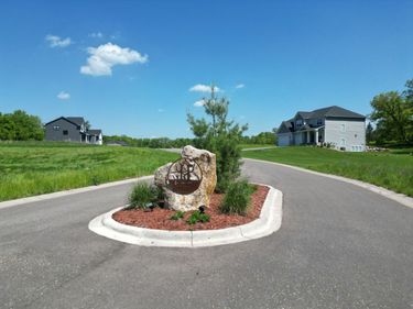 7975 265th Street, Wyoming, MN 55092